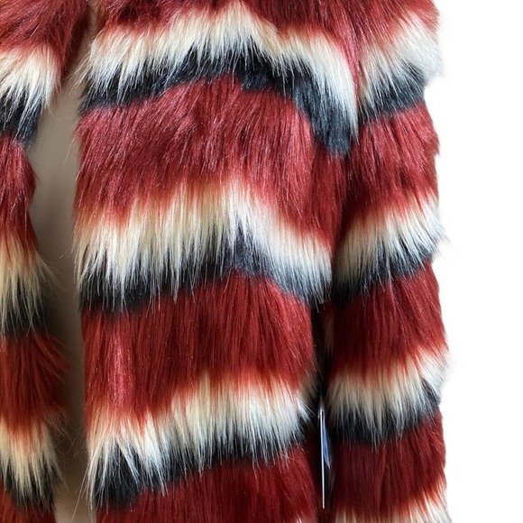 NWT MAJORELLE Luka Faux Fur Coat in Sequoia, Size Small - Picture 6 of 12